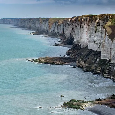 Chez Ptit Claude, Bord De *