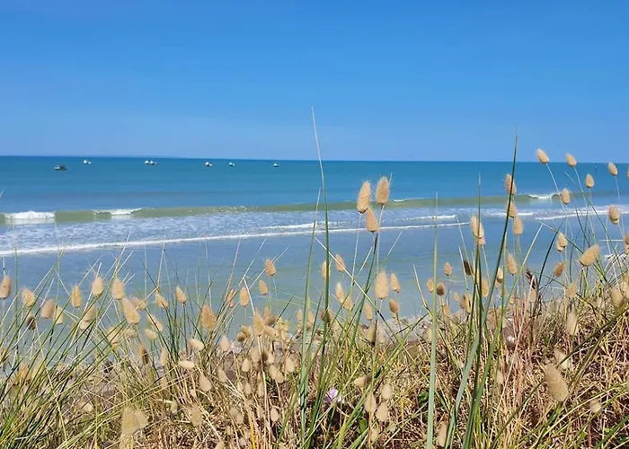 Holiday home Chez Ptit Claude, Bord De Creances