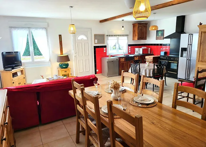 Holiday home Chez Ptit Claude, Bord De *