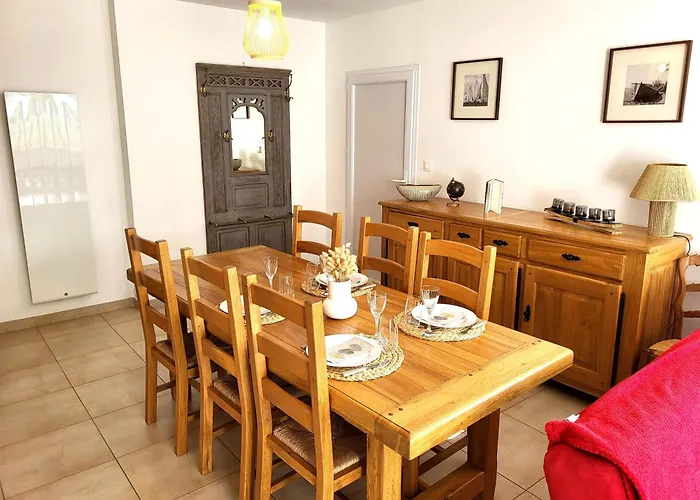 Holiday home Chez Ptit Claude, Bord De *