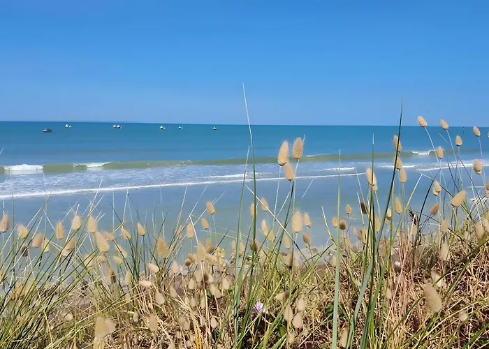 Chez Ptit Claude, Bord De Holiday home *