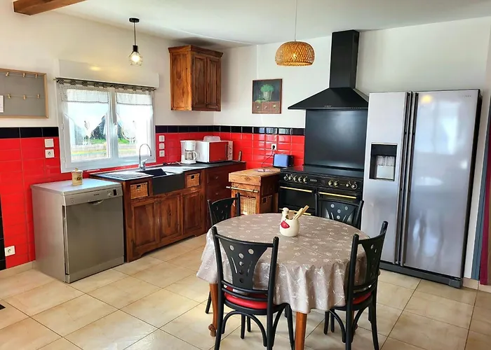 Holiday home Chez Ptit Claude, Bord De