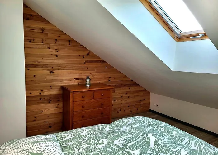 Chez Ptit Claude, Bord De Holiday home Creances