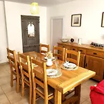 Chez Ptit Claude, Bord De